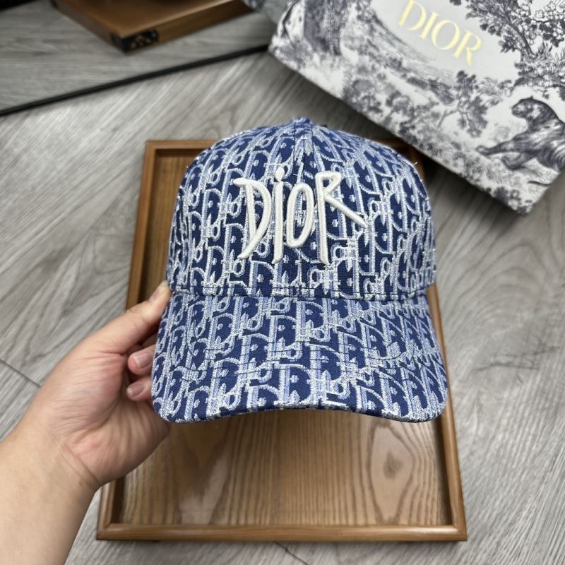 CHRISTIAN DIOR